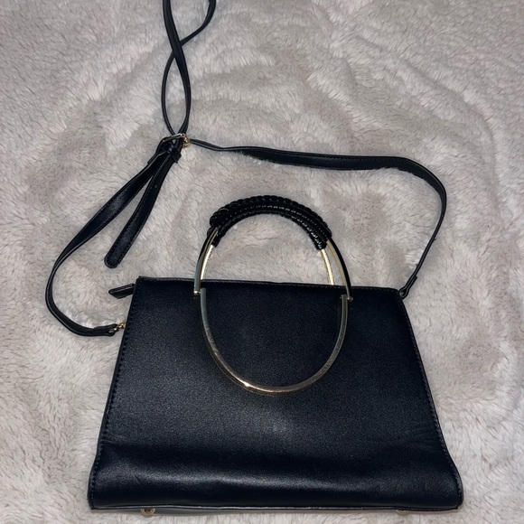 Stylish black purse with removable strap. Gold and pearl like accents - Picture 2 of 6
